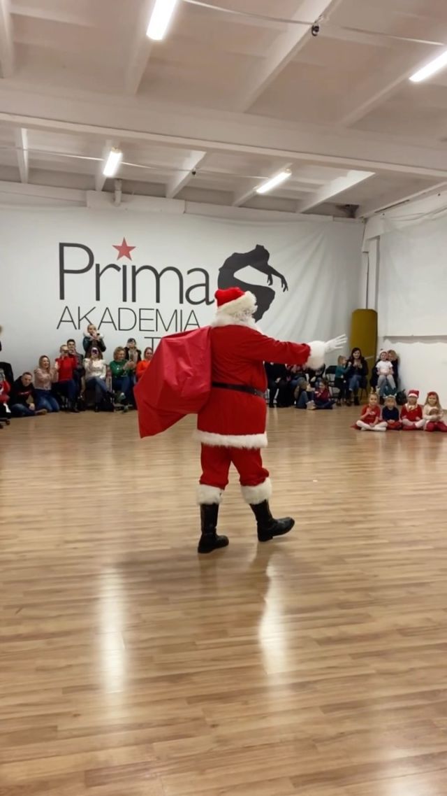 Kochani,
tak było podczas wizyty Mikołaja w Akadamii Tańca Prima🎅🏻1 dzień👍🏻c.d.n 😉
#primaakademiatanca #akademiatanca #rzeszow #rzeszów #santa #christmas #openclass #greattime 😍
